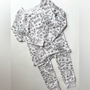 Caden Lane size 5/6 Black and White Farm Print Kids colorable Pajamas